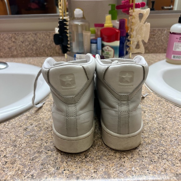 Leather Converse - Picture 4 of 4